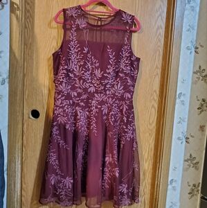 J. Taylor burgundy sleeveless floral dress size 14 polyester